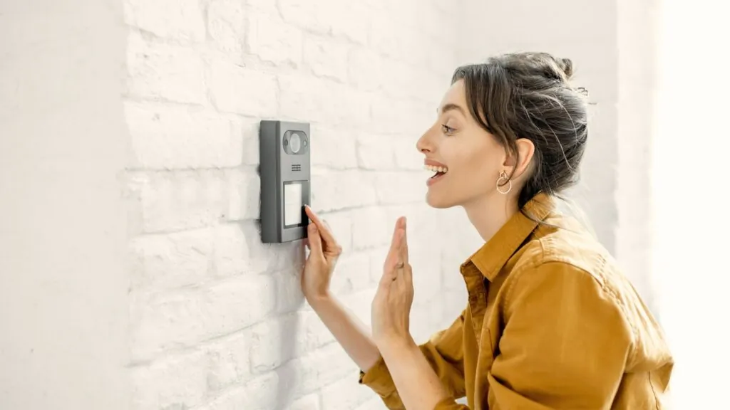 visitante de portaria remota em condomínio