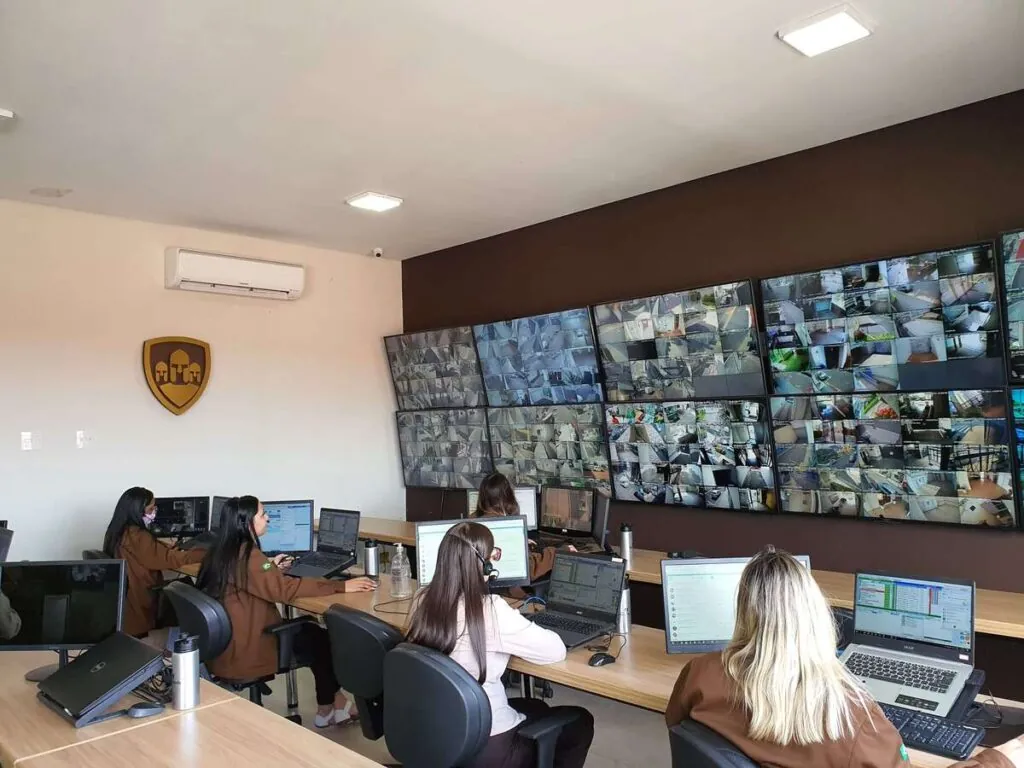 empresa de segurança privada com monitoramento de alarme 24 horas e controle de acesso para industrias