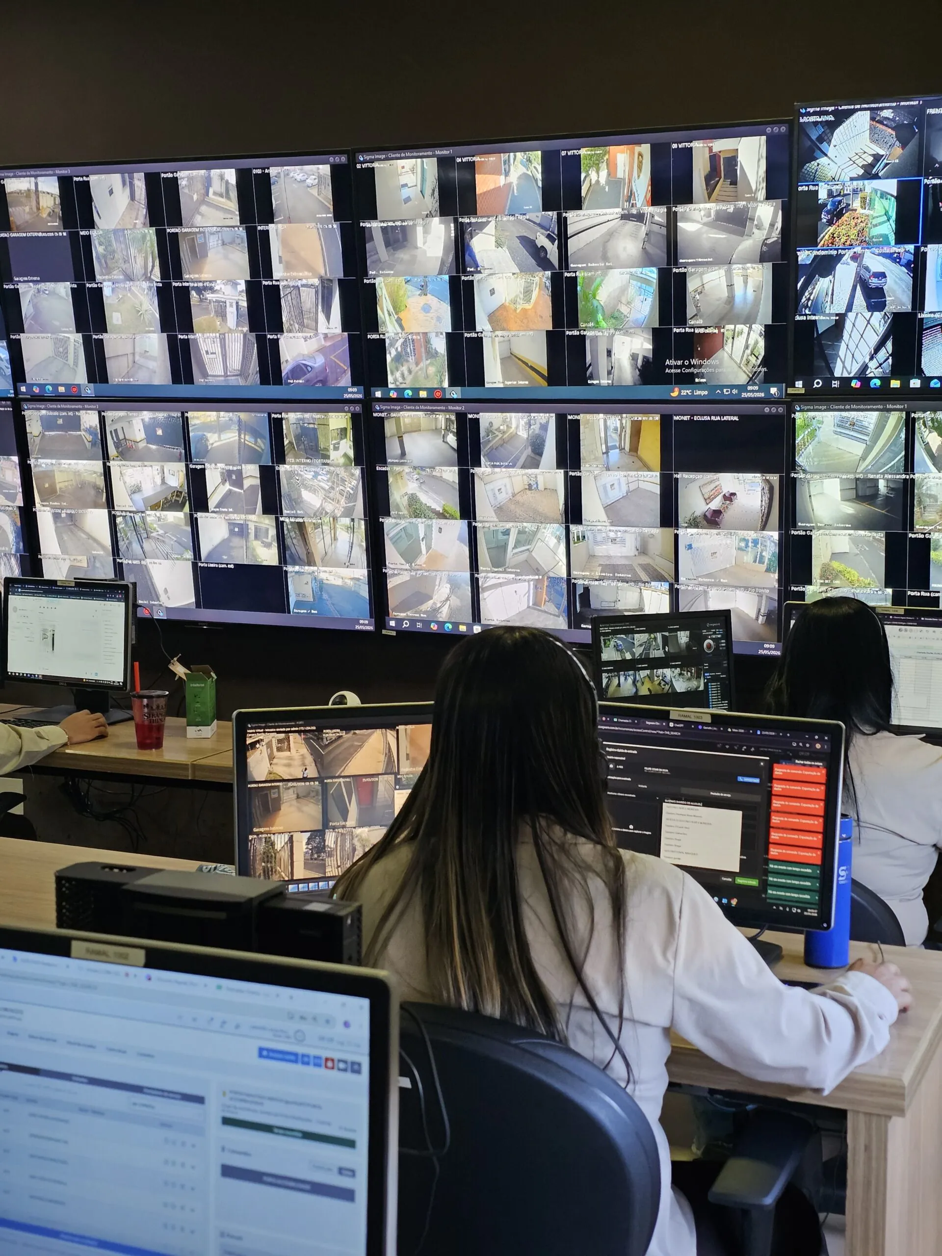 Sistema de controle de acesso inteligente em portaria de condomínio